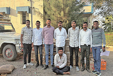 વિરમગામની હાંસલપુર ચોકડી ઉપરથી 11.88 લાખનો વિદેશી દારૂ ઝડપાયો | Foreign liquor worth Rs 11 88 lakh s…