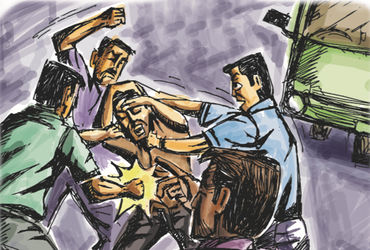 ગંગીયલ ગામમાં 27 શખ્સોના ટોળાનો હુમલો, પરિવારના 7 સભ્યો ઈજાગ્રસ્ત | Gangial village attacked by a mo…