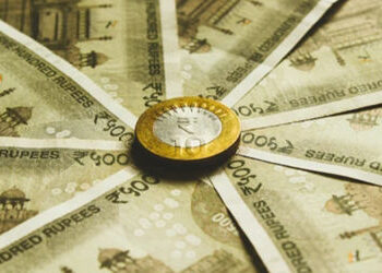 લાખો કર્મચારીઓ માટે હોળી પહેલા જ દિવાળી! માર્ચમાં જ DAમાં વધારો કરી શકે છે સરકાર | 8th pay commissio…