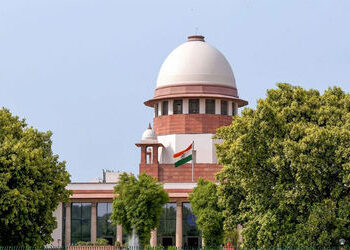 સરકાર જનતાને મફત લહાણીના બદલે રોજગારી આપે : સુપ્રીમ કોર્ટનો ઠપકો | Government should provide employm…