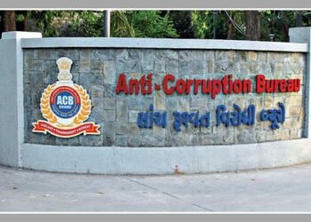 સુરત: પાલિકાના એન્જિનિયર અને પત્રકાર સામે 15 લાખની લાંચ કેસમાં ગુનો નોંધાયો, ACBએ ગોઠવ્યું હતું છટકુ…