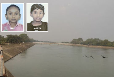 ગાંધીનગરમાં અંબાપુર કેનાલમાં બાઈક ખાબકતાં પિતા અને બે માસુમ પુત્રો તણાયા, એક બાળકનો મૃતદેહ મળ્યો | G…