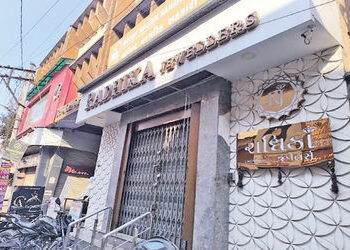 મોરબીમાં વેપારીની હત્યાના વિરોધમાં સુરેન્દ્રનગરમાં સોની બજાર સજ્જડ બંધ | Sony Bazaar in Surendranaga…