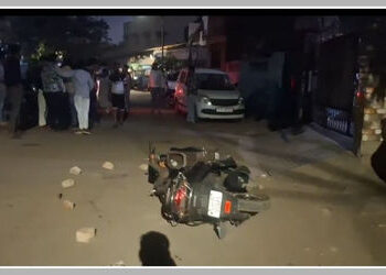 અમદાવાદના બહેરામપુરામાં સરાજાહેર ખૂની ખેલ, 19 વર્ષના યુવાનની છરીના ઘા ઝીંકી હત્યા | Ahmedabad: 20 Ye…