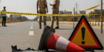 જામ ખંભાળિયા-દ્વારકા નેશનલ હાઇવે પર અકસ્માત, અજાણ્યા વાહનની ઠક્કરે મહિલા પદયાત્રીનું મોત | Woman Pil…