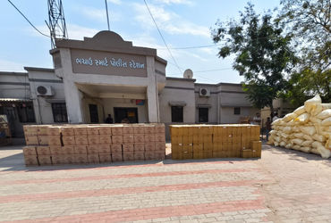 કચ્છમાં બેદરકાર પોલીસ અધિકારીઓનીે અન્ય જિલ્લાઓમાં સજા રૂપે બદલી કરાશે | DGP Will take action against…