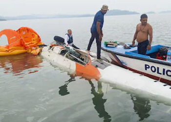 વધુ એક દુર્ઘટના! આંદામાનના દરિયામાં હેલિકોપ્ટરનું ક્રેશ લેન્ડિંગ, પાયલોટની સૂઝબૂઝથી બચ્યા જીવ | Pawa…