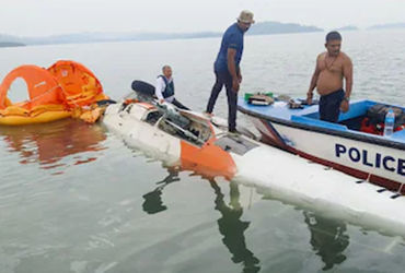 વધુ એક દુર્ઘટના! આંદામાનના દરિયામાં હેલિકોપ્ટરનું ક્રેશ લેન્ડિંગ, પાયલોટની સૂઝબૂઝથી બચ્યા જીવ | Pawa…