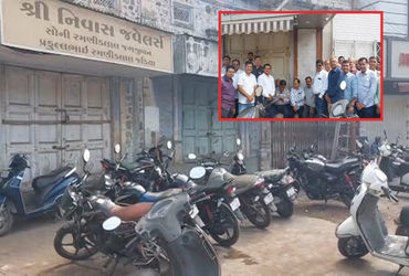 મોરબીમાં સોની યુવાનની હત્યાના વિરોધમાં જામનગરની ચાંદીબજાર અડધો દિવસ બંધ : ધરણાં સાથે વિરોધ પ્રદર્શન …