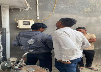 ઝાલાવાડમાં ૧૫૧ કરોડનું બાકી વીજ બિલ વસૂલવા પીજીવીસીએલ 88 હજાર જોડાણ કાપવાની શરૃઆત | PGVCL starts dis…