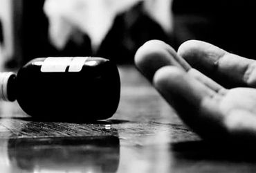 જામનગર જિલ્લાના ધ્રોલમાં પ્રાઇવેટ બેંકમાં ફરજ બજાવતી મહિલા કર્મચારીનો કામના ભારણના કારણે એસિડ પી લઈ …