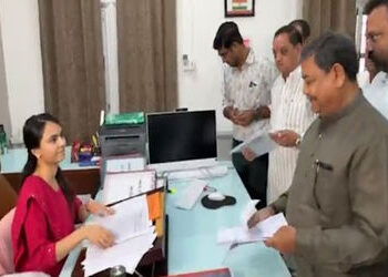 બરોડા ડેરીના ડિરેક્ટરોએ એક સાથે ફોર્મ ભર્યા, આવતીકાલે છેલ્લો દિવસ | Baroda Dairy directors fill out …