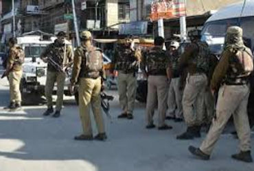 વડોદરાના ધોરણ-10 અને 12ના પરીક્ષા કેન્દ્રો પર 1000થી વધુ પોલીસ,4 કે તેથી વધુ ભેગા થવા પર પ્રતિબંધ | …