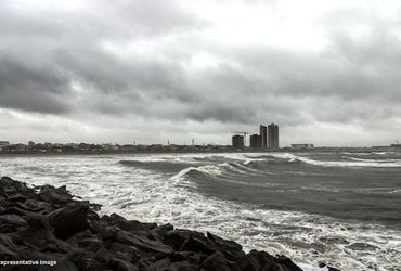 260 કિ.મી.ની ઝડપ ધરાવતા હોરાસિયો વાવાઝોડાએ ભારતનું ટેન્શન વધાર્યું, 3 રાજ્યોમાં એલર્ટ | Powerful Cyc…