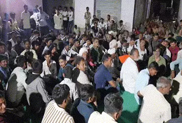 અમરેલી: દારૂના દૂષણે એક જ મહિનામાં 3 યુવાનોના જીવ લીધા, આક્રોશમાં આવેલા કલોરાણા ગામે લીધો મોટો નિર્ણ…