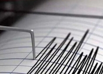 કોલકાતામાં 5.5ની તીવ્રતાનો ભારે ભૂકંપ, લોકો ડરને લીધે ઘર-ઓફિસોની બહાર દોડ્યા | earthquake kolkata 5 …