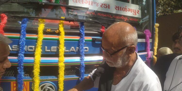 આજ થી તલગાજરડા સાળંગપુર એસ. ટી. બસ સેવા નો શુભારંભ -પૂજ્ય મોરારીબાપુ ના હસ્તે પ્રસ્થાન