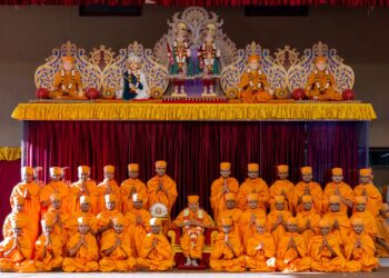 BAPSના વડા પ.પૂ. મહંતસ્વામી મહારાજના હસ્તે અભૂતપૂર્વ ભાગવતી દીક્ષા મહોત્સવ સંપન્ન