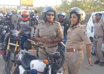 વોકથોન અને બાઈકર્સ રેલી દ્વારા વિશ્વ મહિલા દિવસની ઉજવણી કરતી અમદાવાદ શહેર પોલીસ