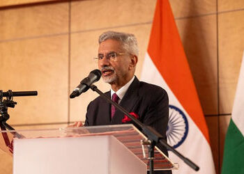 યુદ્ધ વચ્ચે ઈરાન-ઈઝરાયલ સહિત 6 દેશોના વિદેશ મંત્રી સાથે જયશંકરની ટેલિફોનિક વાતચીત, તણાવ ઘટાડવા અપીલ …