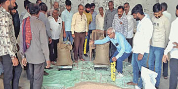 લખતર એપીએમસીમાં ટેકાના ભાવેથી તુવેરની ખરીદીનો પ્રારંભ | Purchase of tur at support price begins in L…