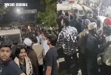 અમદાવાદ : કાગડાપીઠમાં યુવતીની છેડતી મામલે મામલો બિચક્યો, આરોપી અને પોલીસ પર હુમલો | Mob Attacks Accu…