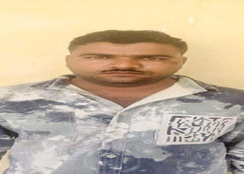 સુરેન્દ્રનગરમાં હનીટ્રેપ ગેંગના ફરાર બંને આરોપી 23 લાખ સાથે ઝડપાયા | Both absconding accused of hone…