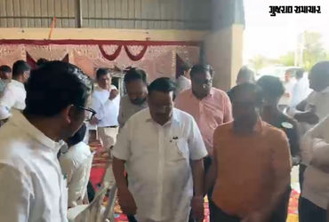 ‘મારી ટિકિટ કાપી તેનો બદલો લોકસભામાં લીધો’, સી.આર. પાટીલ સાથે નિલેશ કુંભાણીની મુલાકાત, કોંગ્રેસે કર્…