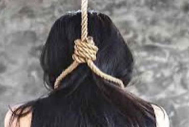 યુવકે અપમાનિત કરતા મનમાં લાગી આવતા કિશોરીનો ફાંસો ખાઈ આપઘાત | A young man committed suicide by hangi…