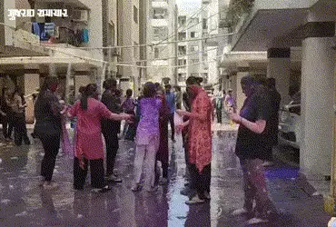 સુરતીઓ ધૂળેટીના રંગ સાથે લાગણીના રંગે રંગાયા, DJ પાર્ટી અને રેઈન ડાન્સથી ઉત્સાહભેર માહોલ | holi Cele…