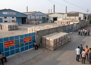 મોરબીમાં 100થી વધુ સિરામિક એકમો બંધ, 5000 જેટલા શ્રમિકો બેરોજગાર | More than 100 ceramic units close…