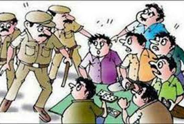 વિરમગામમાં જુગાર રમતા 5 શખ્સ પકડાયા | 5 people caught gambling in Viramgam