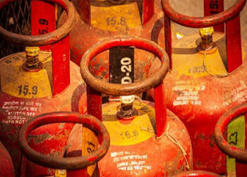 ઉ.પ્ર.નાં ઝાંસીમાં એલપીજી ભરેલા 524 સિલિન્ડરની ચોરી | 524 LPG cylinders stolen in Jhansi UP