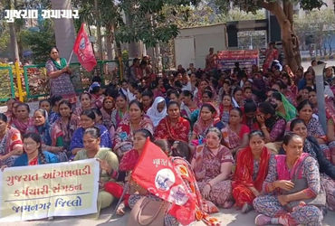 જામનગરમાં આંગણવાડીની બહેનો દ્વારા પગાર વધારા સહિતની 14 માંગણીઓ લાંબા સમયથી પડતર હોવાથી ઉગ્ર વિરોધ પ્…