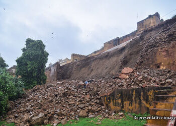 દિલ્હી-જયપુર હાઈવે પર મોટી દુર્ઘટના: માટી ધસી પડતા સાત શ્રમિકોના મોત | 7 Laborers Dead After Soil Co…
