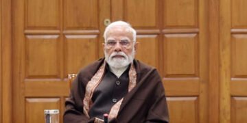 દેશમાં ગેસની અછત મુદ્દે PM મોદીની ઉચ્ચ સ્તરીય બેઠક, જયશંકર અને હરદીપ પુરી રહ્યા હાજર | PM Modi Holds…