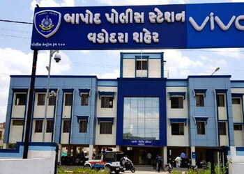 ગલીમાંથી મારે ટ્રક કાઢવી છે તમારી રીક્ષા નડે છે..!! વૃદ્ઘાને વિશ્વાસમાં લઈ શખ્સ રીક્ષા લઈ રફુચક્કર |…