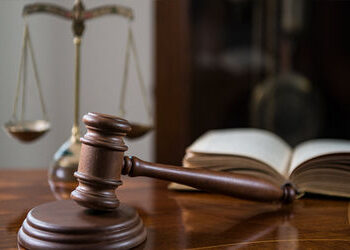 જામનગરમાં પાવરચોરીના કેસમાં આરોપીને 440 વોલ્ટના ઝટકારૂપ રૂ.1.16 કરોડનો દંડ ફટકારતી સ્પે.કોર્ટ | Spec…