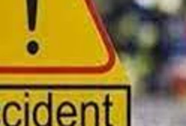 રાજપીપળાથી અમદાવાદ પીરાણા જતા સંઘના ચાલતા શ્રધ્ધાળુઓ પર કાર ફરી વળી, એકનું કરૃણ મોત | Car hits pedes…