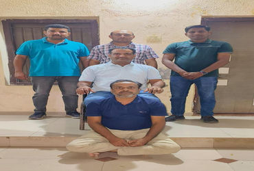 છેતરપિંડીના ગુનામાં 23 વર્ષથી નાસતા 2 આરોપીઓ મહારાષ્ટ્રથી ઝડપાયા | 2 accused in fraud case abscondin…