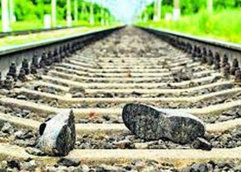 રાજકોટ એઈમ્સના ઈન્ટર્ની ડોક્ટરે ટ્રેન હેઠળ ઝંપલાવી આપઘાત કર્યો | Rajkot AIIMS intern doctor commits …