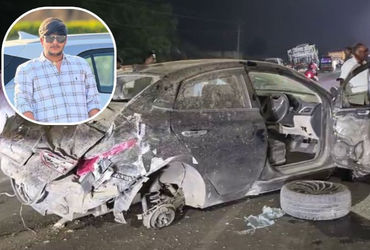 રાજકોટ: જેતપુર નજીક પૂરપાટ ઝડપે દોડતી કાર ડિવાઈડર સાથે અથડાઈ, એક યુવકનું મોત, બે મિત્રો ગંભીર રીતે ઈ…