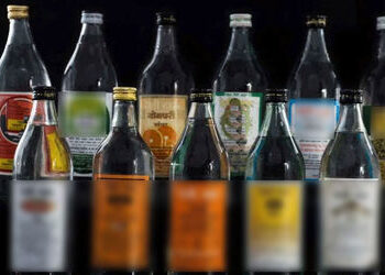 ફિલ્મી ઢબે પીછો કરી દારૃ ભરેલી કાર ઝડપી : ૮.૧૦ લાખનો મુદ્દામાલ જપ્ત | A car loaded with liquor was c…