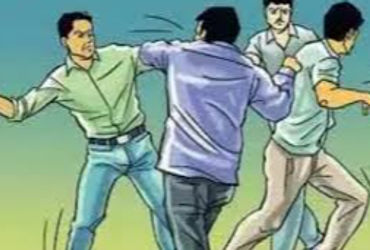 મકરપુરામાં શાકભાજી સસ્તામાં વેચવાના મુદ્દે મારામારી | Fight breaks out in Makarpura over cheap sale …