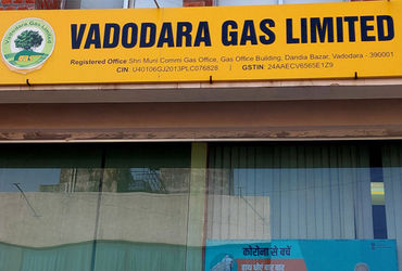 યુદ્ધની અસર : વડોદરામાં પાઇપલાઇનથી અપાતો ગેસ હવે માત્ર સવાર-સાંજ મળી 5 કલાક આપવા વિચારણા | Gas suppl…