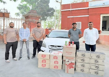 જામનગર-રાજકોટ ધોરીમાર્ગ પર પેટ્રોલ પંપ પાસેથી રેઢી પડેલી કારમાંથી 744 નંગ બિયરના ટીન મળી આવ્યા | 744…