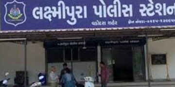 કારને નુકસાન કરતા કિશોરને કોઇ જોઇ જતાં ગભરાઇને ઘર છોડયું,પોલીસે શોધી કાઢ્યો | police find missing st…
