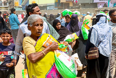 રેશનકાર્ડ ધારકો માટે રાહતના સમાચાર, એપ્રિલમાં એકસાથે ત્રણ મહિનાનું અનાજ મળશે; કેન્દ્રની જાહેરાત | ce…