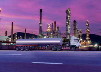 પ્રીમિયમ પેટ્રોલ બાદ ઈન્ડસ્ટ્રીયલ ડીઝલ પણ થયું મોંઘું, એકઝાટકે 22 રૂપિયાનો વધારો! | India Fuel Price…