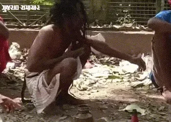 છોટાઉદેપુરમાં હોસ્પિટલ કેમ્પસ બહાર કલાકો સુધી તાંત્રિક વિધિ! મૃતકનો ‘આત્મા’ લેવા ભુવાને બોલાવ્યો, દર…